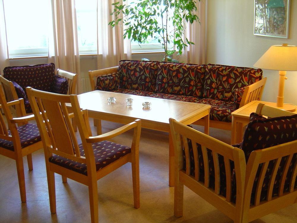 Nordiska Folkhoegskolan Bed And Breakfast Кунгэльв Экстерьер фото