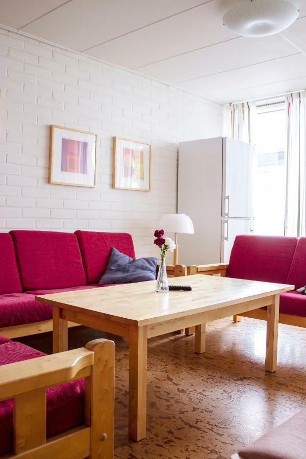 Nordiska Folkhoegskolan Bed And Breakfast Кунгэльв Экстерьер фото